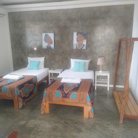 Hotel Kriola 상투메 외부 사진