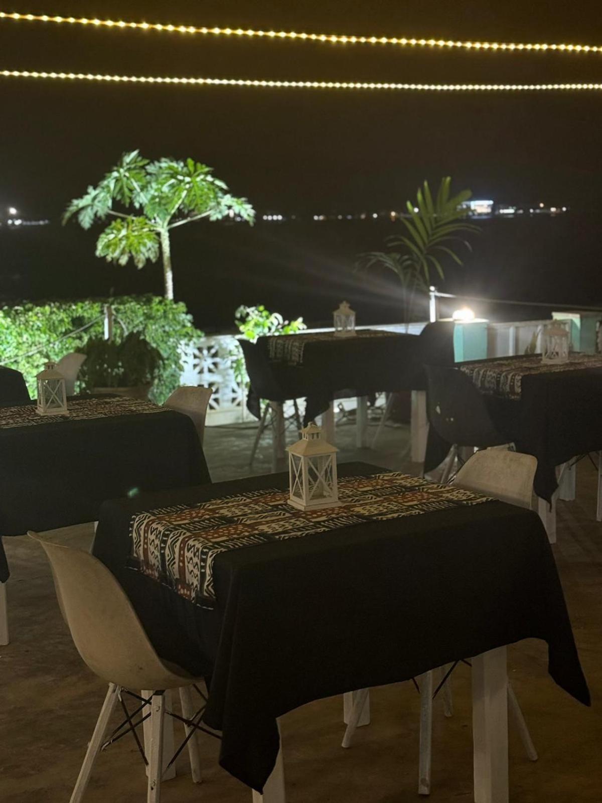 Hotel Kriola 상투메 외부 사진